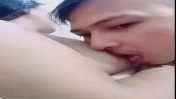 Bokep Indo Pasutri Wikwik Lembut Di Kamar Tidur poster